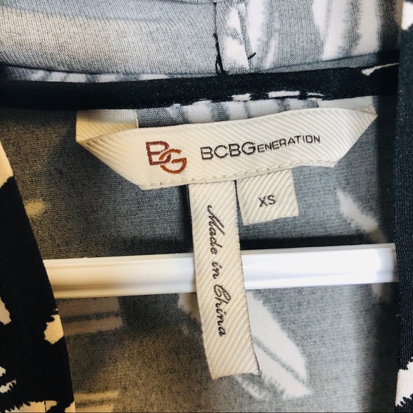 🌟5 for $25🌟 BCBGeneration black and white print mini dress - Picture 3 of 5
